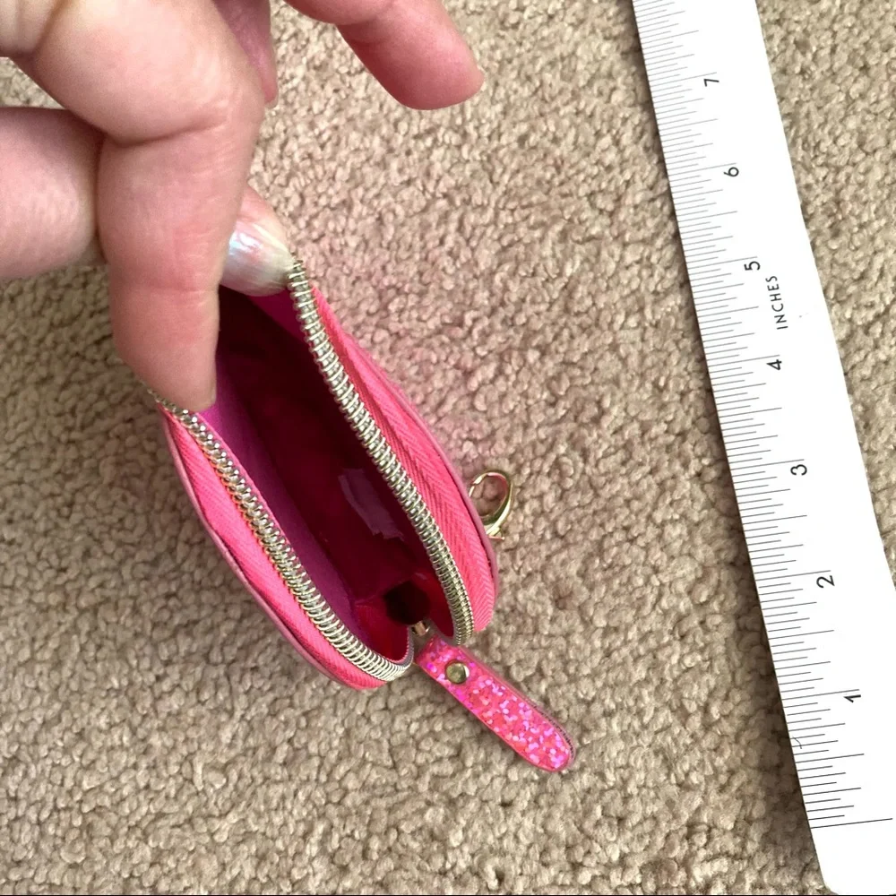NWOT Posh+Pop Flamingo Shape Coin Wallet Pink Glittered